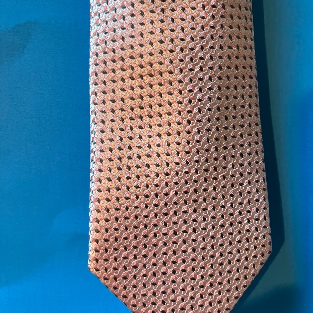 SELLING MICHAEL KORS TIE FOR MEN COLOR LIGHT PINK SIZE 58”L